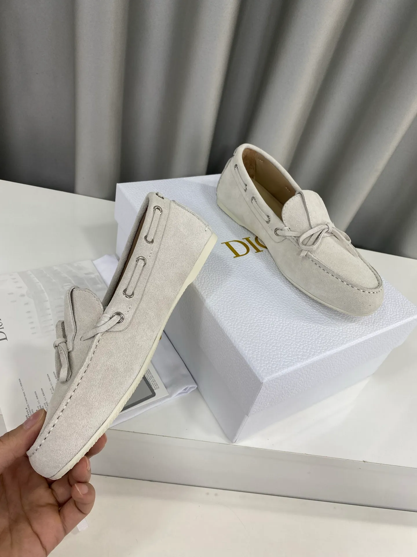 👟👟Ex-factory price 480👟👟 Women's shoes Women's clothing "Exclusive top version" DIOR Dior~25vs spring and summer popular casual flat loafer series... A shoe that does not clash with shirts, simple partition design, a spring must-have, can be worn with any pants or skirt, very comfortable and good-looking on the feet... ❶Fabric: Original customized cow suede ❷Inner: Original customized sheepskin ❸Feet: sheepskin ❹Outsole: original molded wear-resistant rubber ❺Number of codes: 35-39 (40 customizations are non-refundable) ❻Packaging: Original full set of packaging ☀Color: 5 colors available simultaneously on the official website